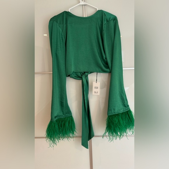 SLA The Label Feather Trim Flare Sleeve Cropped top - Picture 5 of 5